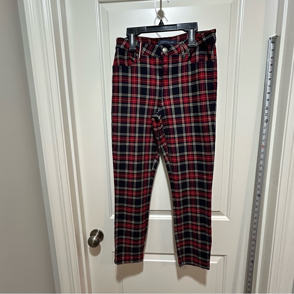 Tommy Hilfiger women’s size 10 Red and Navy Plaid Pants. Stretchy. Like New